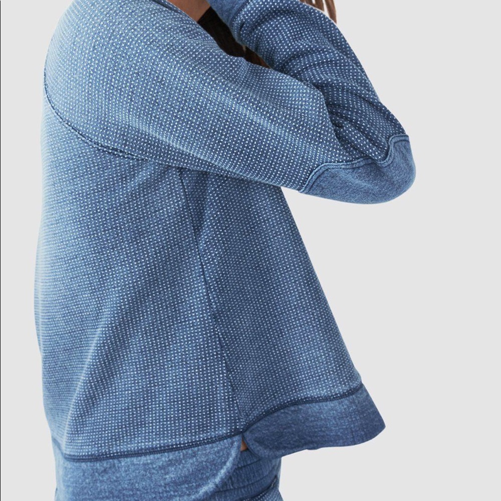 Faherty blue pullover